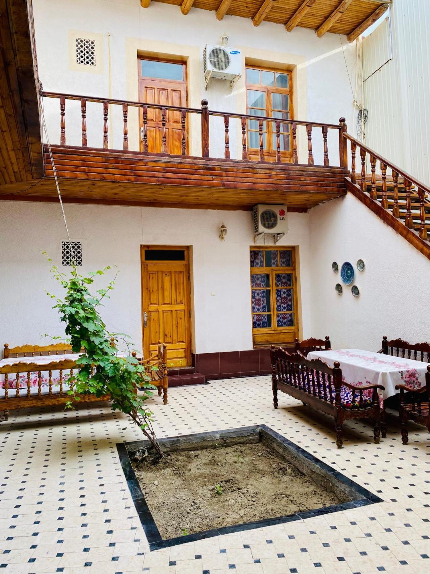 Antique Hotel In Old Town Bukhara Exterior foto